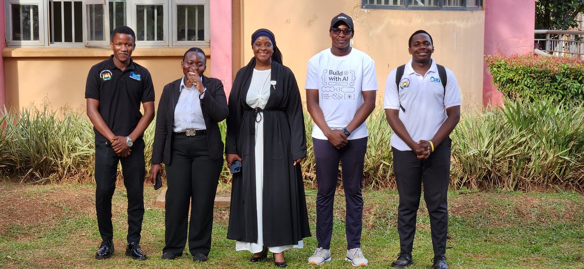 kidaeldon's tweet photo. Had the pleasure of meeting @karemmie , @TikoJoy01 &amp; @soloopio alongside the @SicaMubs  team for an insightful discussion on the Innovation Garage. 🚀💡

Great ideas, meaningful conversations &amp; exciting possibilities ahead!

We also got to celebrate @soloopio's birthday! 🎂🥳 https://t.co/I5xwbO0P6V