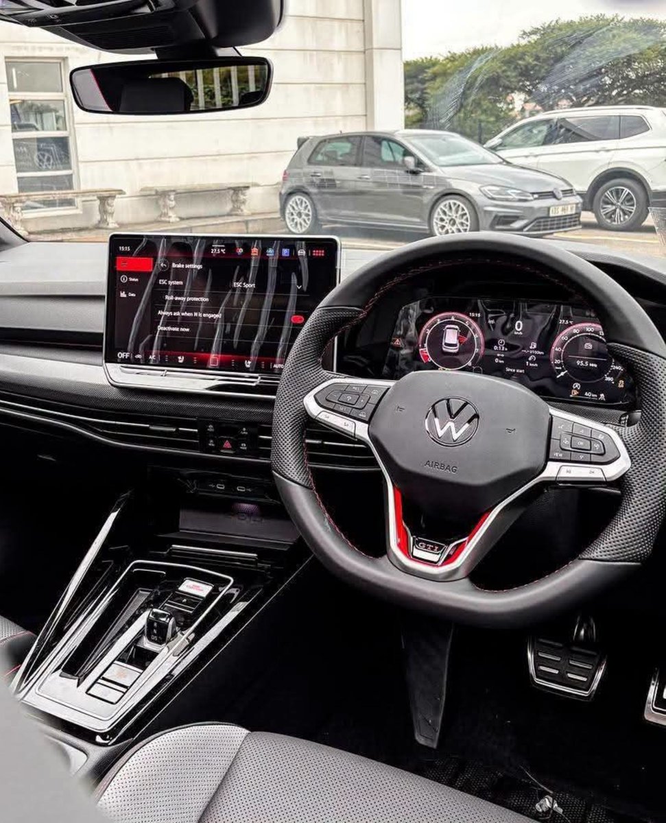 OnyitexHQ's tweet photo. Volkswagen Golf GTI https://t.co/TDCQl8wMq7