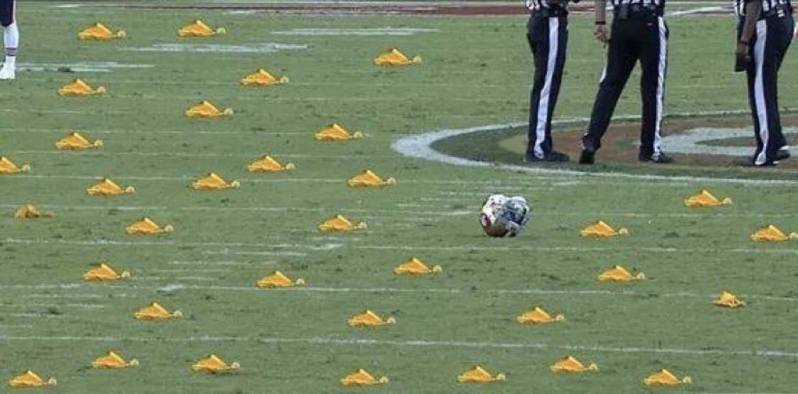 PCK3RS's tweet photo. Live look at the Packers vs Vikings game https://t.co/kgNJBniedw
