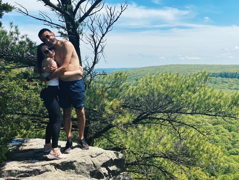 2d2dfrentes's tweet photo. Live in the moment. Smile, laugh, hug your friends tightly, and tell them you love them. Don’t wait for a special occasion. Cherish every minute and take nothing for granted. https://t.co/GsAVuDO9aJ