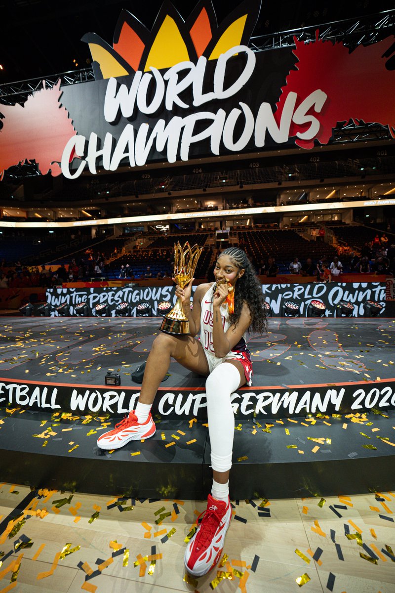 usabasketball's tweet photo. Gold Medal Barbie 🥇 https://t.co/eBETbKH4Ed