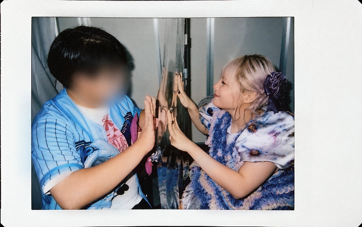 whiteglass_ct's tweet photo. 2026.9.11神戸ハーバーランド
初リリイベでななプロ

最後は『しーちゃん💜』

しーちゃんの声めちゃくちゃ好きなんです
そして歌ってるときとそれ以外ののギャップも凄すぎて。。。皆さんこのギャップに取り憑かれてますか？

しー推しもありか？
いやいや忘れるな🌈なのを(！？)

詳細はALT https://t.co/tQh4mEdO5a