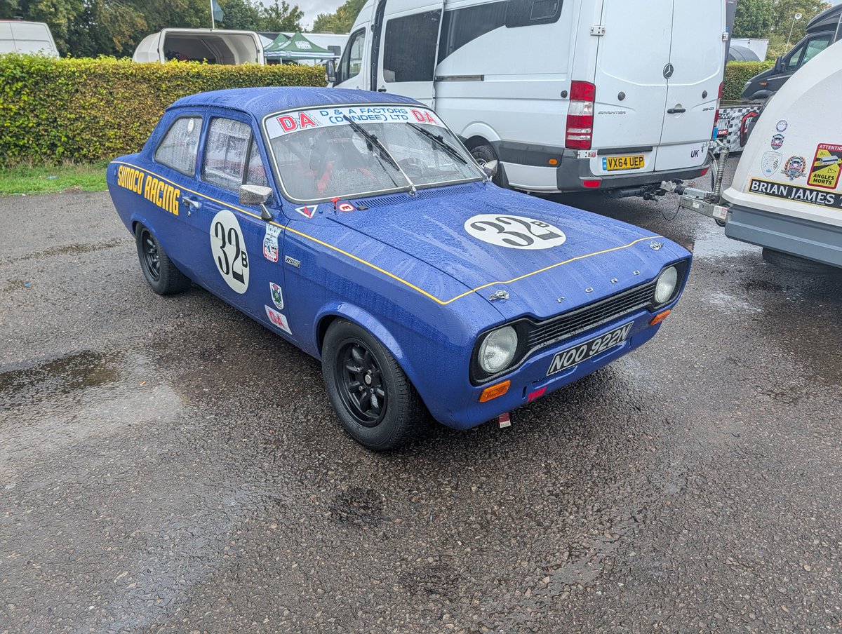 FvdE's tweet photo. Fast Fords
#AutumnClassic #CastleCombe https://t.co/r9JF6t8Xh5
