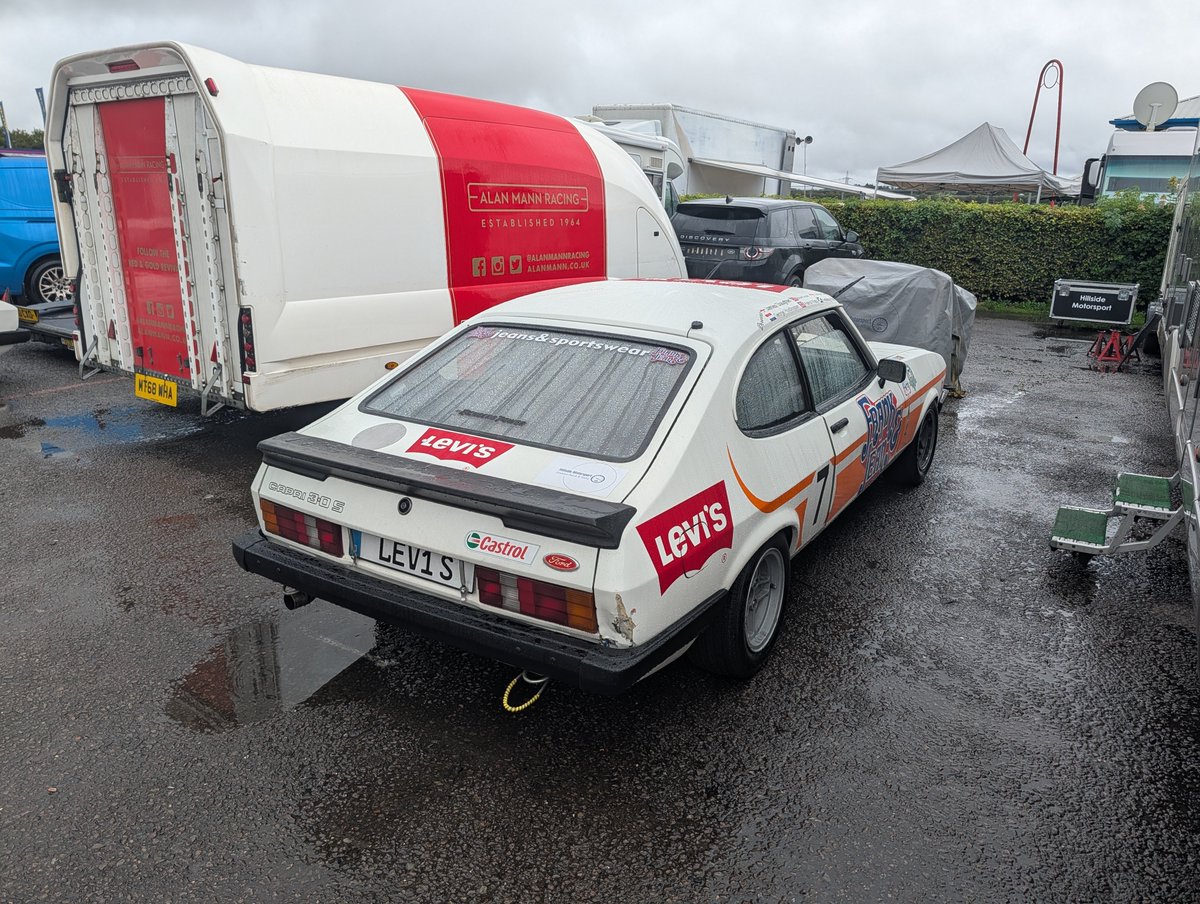 FvdE's tweet photo. Fast Fords
#AutumnClassic #CastleCombe https://t.co/r9JF6t8Xh5