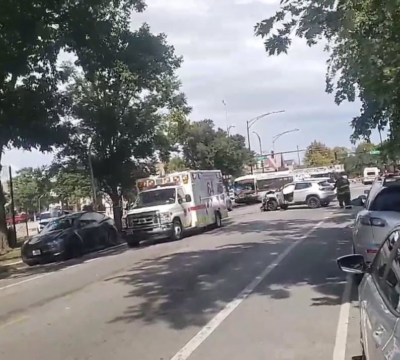 CCC_CrimeChaser's tweet photo. Chicago Ave. & Spaulding/Chistiana 
#MASS #SHOOTING #UPDATE 💥💥
7 PPL SHOT, 1 KILLED‼️‼️‼️

Chicago Police are on scene investigating a #Mass #Shooting that left 7 ppl wounded, 1 dead, in the Humboldt Park neighborhood. 

The shooting occurred around 12:17pm, officers responded to calls of multiple ppl shot, prompting an EMS PLAN 1 🚑🚑🚑. When they arrived, they found multiple gunshot victims, some self-transported to the hospital 🏥 2 are teenagers. 

VICTIMS:

(MALE #1)-??, Gsw- Multiple to the body
0-1-1-0 (DECEASED) 🕊️💔 

(BOY #2)-14yo, Gsw- Both Thighs
(Good Condition)

(MALE #3)-18yo, Gsw- Shoulder
(Good Condition)

(MALE #4)-21yo, Gsw- Leg
(Good Condition)

(MALE #5)-24yo, Gsw- Stomach, leg
(Critical Condition)

(MALE #6)-26yo, Gsw- Foot 
(Good Condition)

(FEMALE #7)-30yo, Gsw- Hip
(Good Condition)

CPD says the victims were standing outside near an alley, when 2 cars pulled up, multiple armed offenders got out and fired shots at the crowd before fleeing the scene. The female victim was driving and crashed into a CTA Bus. The bus driver was taken to the hospital for observation. 

Rumors are spreading that this was retaliation of the Chicago Drill Rapper “Bloodhound Q50” who was shot & killed overnight in Fuller Park. Yet, CPD have not yet made a connection to the shootings.

No suspects are in custody as Area 4 Detectives are investigating. Anyone with information on this #Mass #Shooting can go to https://t.co/F9vHGXi02m to remain anonymous.
#ChitownCrimeChasers