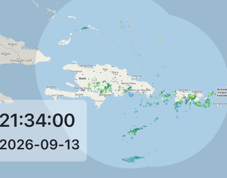 INDOMET_RDO's tweet photo. 🌤️ Actualización de las Condiciones Meteorológicas 🌧️

Durante la tarde se han estado presentando algunos incrementos nubosos que han generado ocasionales aguaceros y tronadas aisladas, principalmente sobre algunas localidades de las provincias:

 📍 Gran Santo Domingo
 📍 San Cristóbal
 📍 Monte Plata
 📍 Norte de Azua
 📍 Santiago Rodríguez
 📍 San Juan y San Jose de Ocoa, entre otras cercanas.

💨⛈️Estas condiciones son producto de la influencia del viento predominante del este/noreste y la incidencia de una débil vaguada en nuestra área de pronóstico.

Dichas precipitaciones, prevemos que permanezcan ocurriendo de manera intermitente hasta las primeras horas de esta noche.

🌫️ Sin embargo, en el resto del país continúa predominando una masa de aire con poco contenido de humedad, asociada a concentraciones moderadas de polvo sahariano. 

Esta condición  mantiene un cielo con aspecto opaco y grisáceo, limitando las posibilidades de precipitaciones significativas. ☀️📉