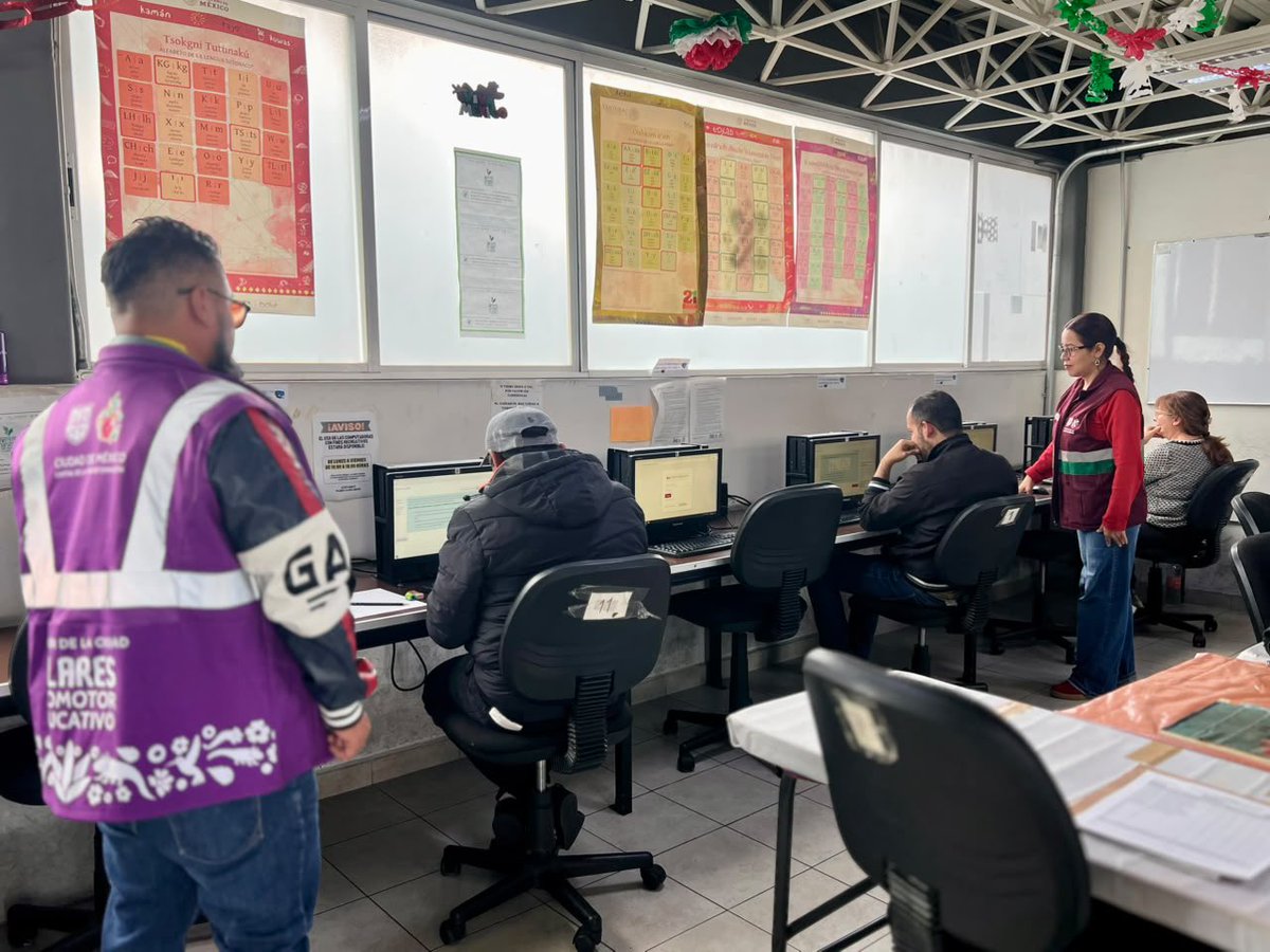 Javier_Hidalgo's tweet photo. Este fin de semana se efectuó una gran proeza en los #PILARES de la Ciudad de México; más de once mil aspirantes realizaron el examen #SaberesSECTEI para acreditar su educación media superior, de manera presencial y digital, logrando un proceso  que ni la propia UNAM pudo conseguir
