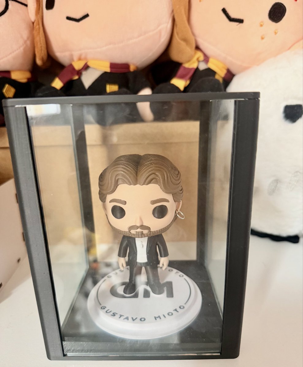 SarahGomesT's tweet photo. @GustavoPMioto Não existe nenhum no mercado, mas esse foi produ��ão exclusiva pra mim. Amoooo muito. https://t.co/DjyWoOOjcy