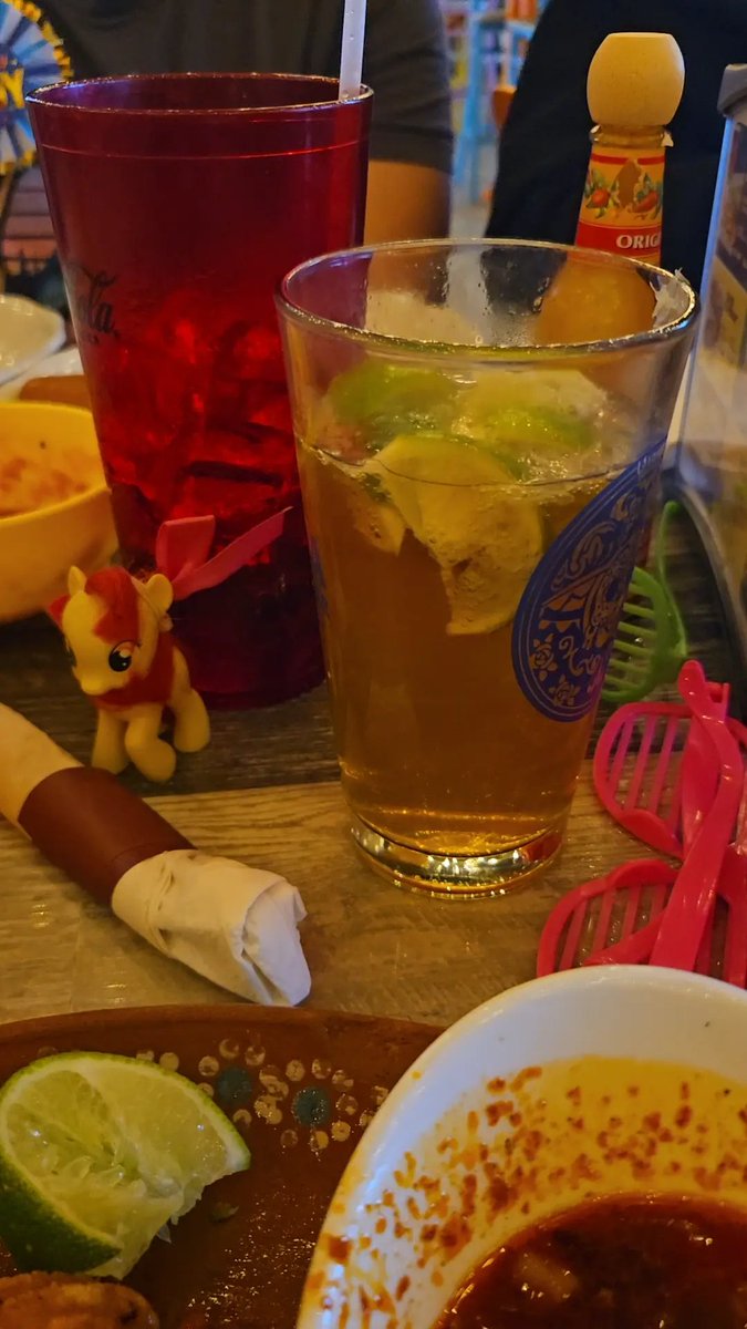 torturedvesseI's tweet photo. I spilled beer on apple bloom and felt immensely regretful. Shes not old enough. https://t.co/NaVcbkiPD2