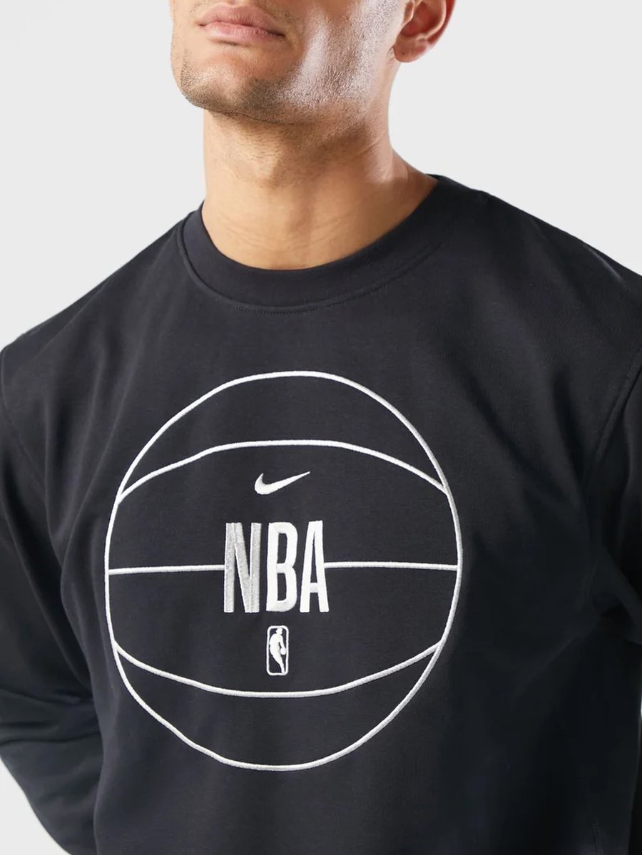 PEDROLO_99's tweet photo. Para pais que vivem o esporte dentro e fora das quadras. Moletom Nike NBA com 50% OFF: de R$ 669, 90 por R$ 334, 95. Últimas peças nos tamanhos G e GG. Promoção válida a partir da 3ª peç https://t.co/e4xdPWFQCU