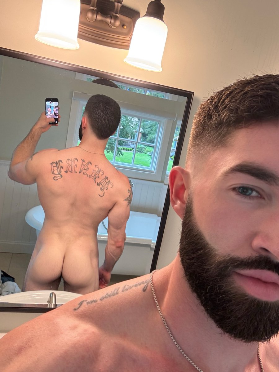 FarmerB28's tweet photo. You letting me sit on your face tonight 😏 #gay #men #ass #bubblebutt #onlyfans #hairy https://t.co/4eDlUJsWxK