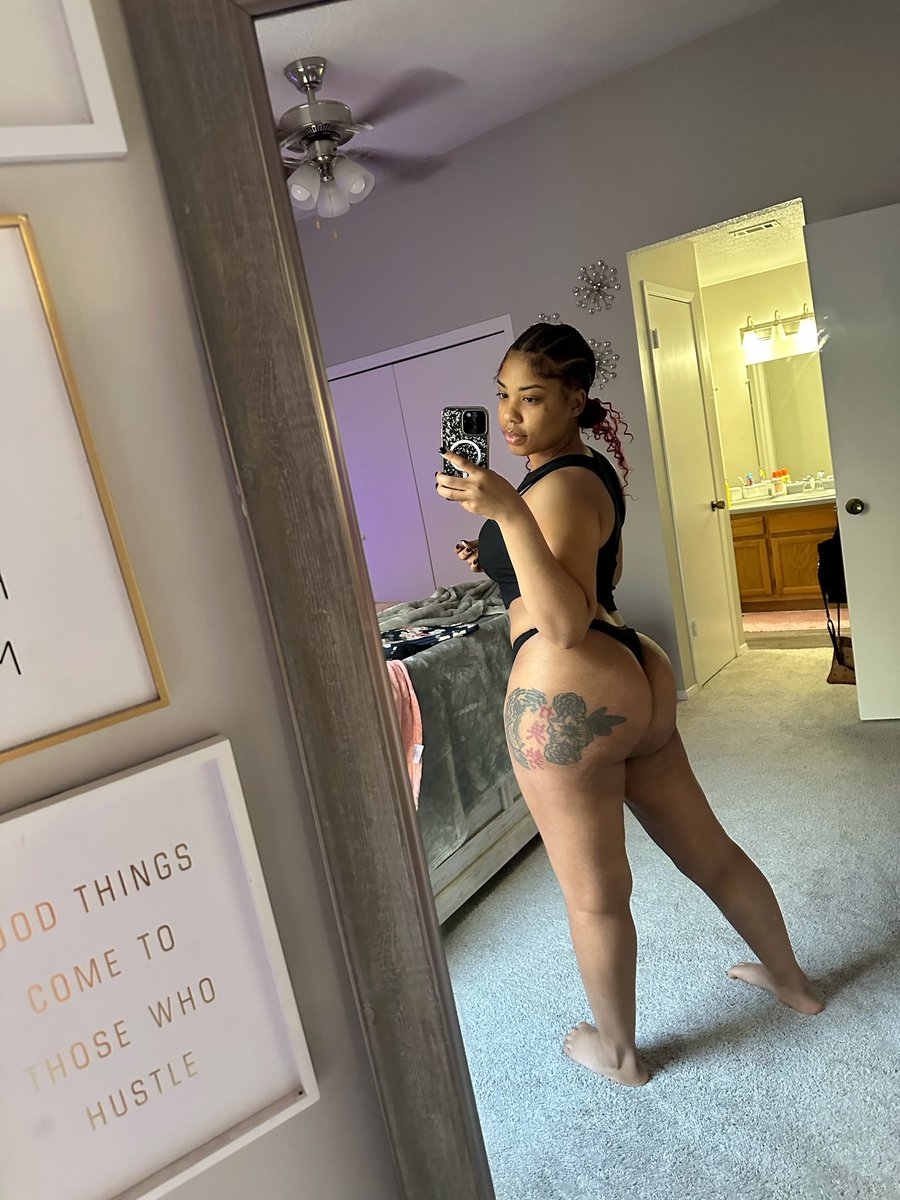 Beckyquemp's tweet photo. Don’t just stare, Bark like you want it😍👄 https://t.co/rQS5W1n5t9