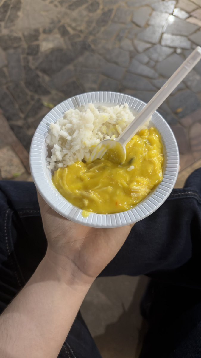 deixaelesgoonar's tweet photo. O vatapá de frango realmente é superior ao vatapá de camarão https://t.co/1un914MVvS