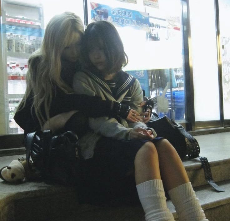 LonelyBUTtt's tweet photo. ребят, как вернуть ту самую близкую дружбу с бывшей лучшей подругой, которая ощущалась именно так? https://t.co/gTNn3s2xtW