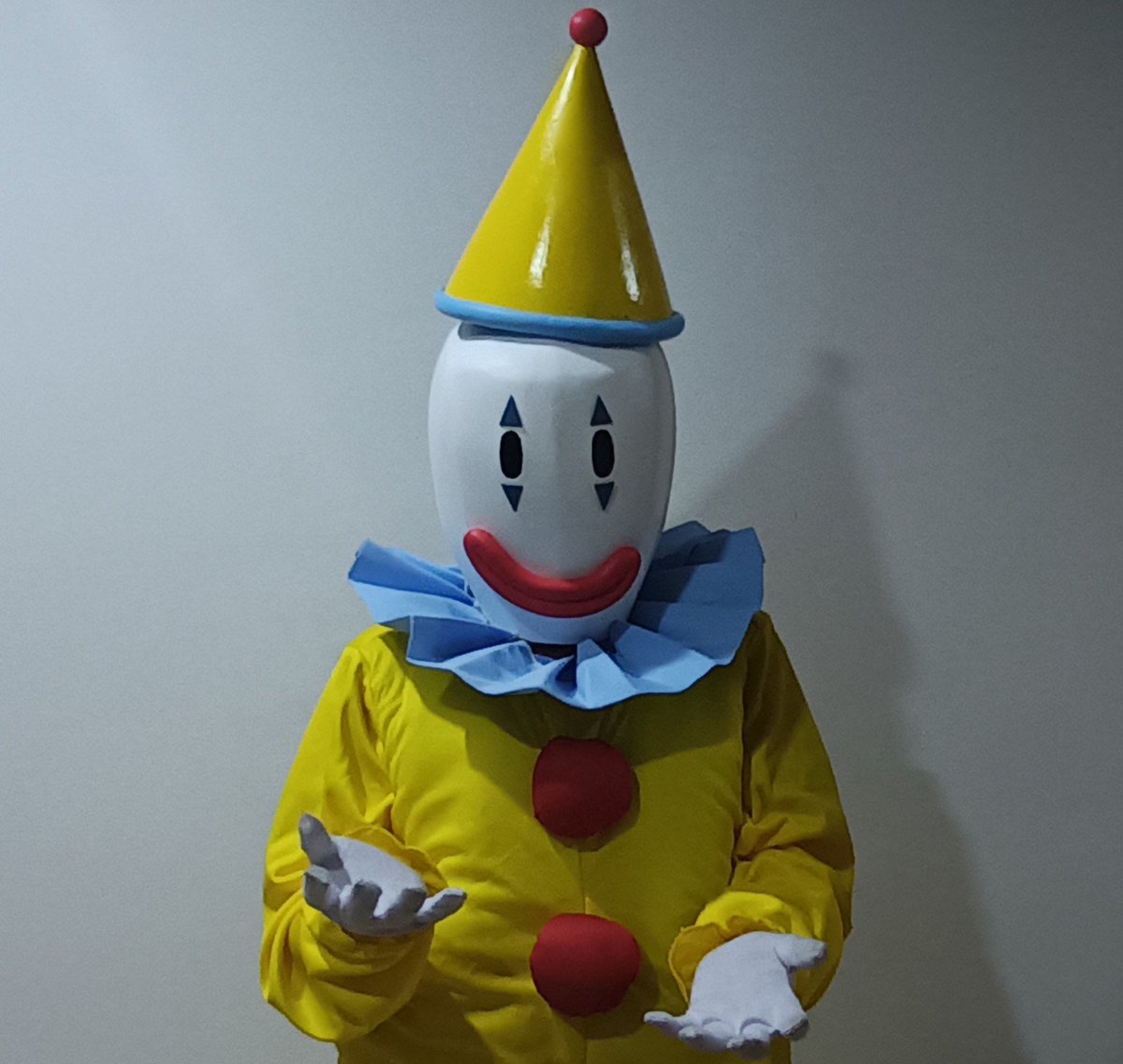 Amayita_xd's tweet photo. When no tienes la plantilla but tienes el cosplay XDXXXDDDD:VVV https://t.co/CNvCUz5Ueg