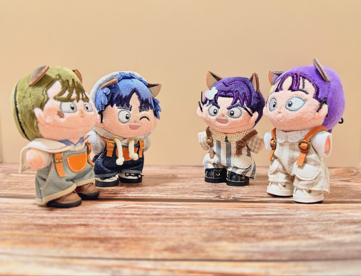 kaninnin_'s tweet photo. 友達のぬいとサロペ会🤝 https://t.co/332HaIeKM1