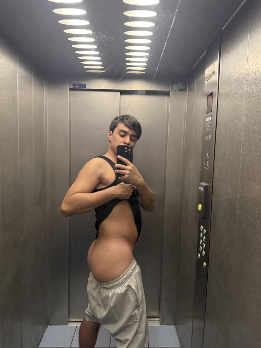 nsfwanje's tweet photo. oops https://t.co/AecyaHCdqt