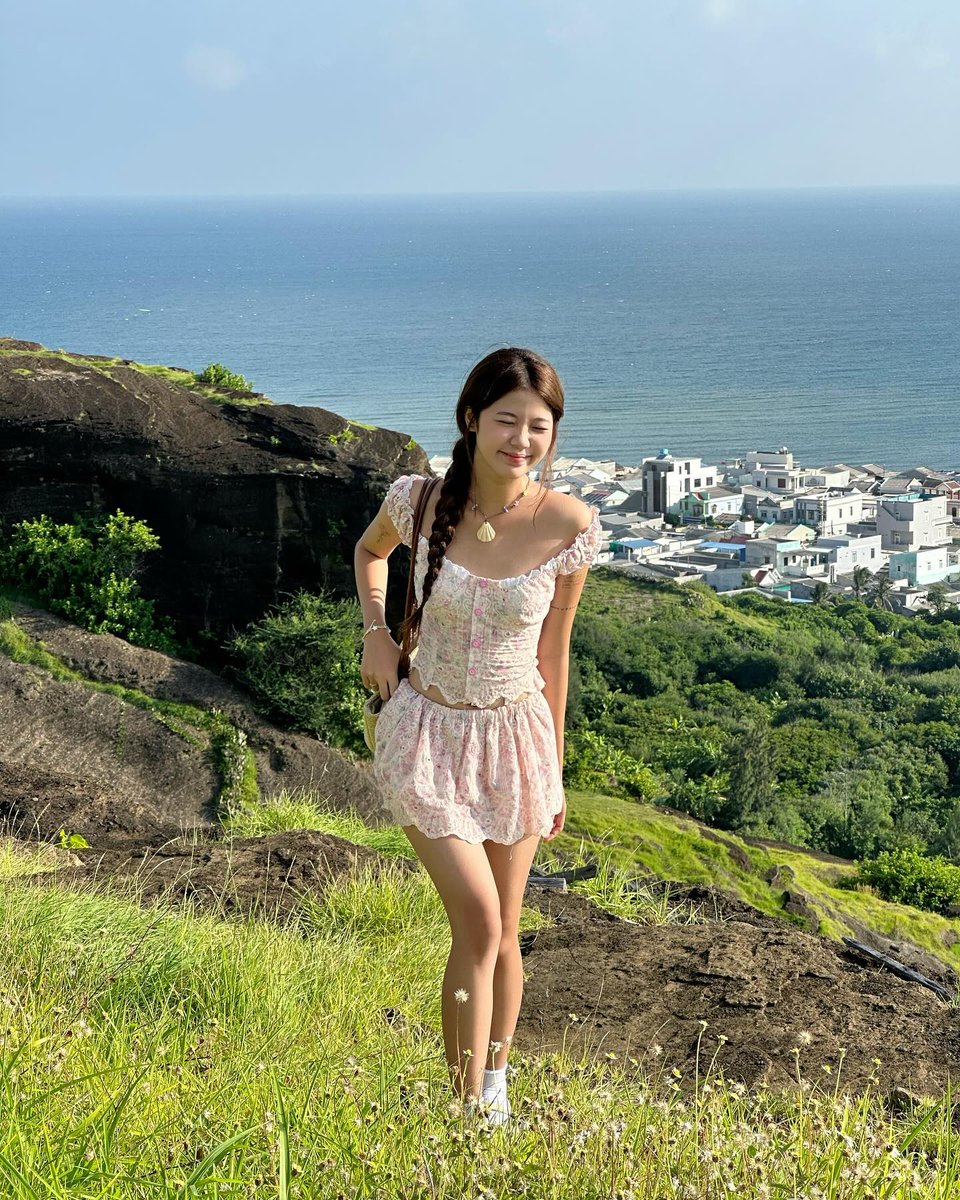 samara_smgm's tweet photo. 雨が降るからこそ、虹の美しさがより引き立つものだ。ふとそんなことを考えた。 🍀👇
DwDRv https://t.co/Rz75LH5g9A