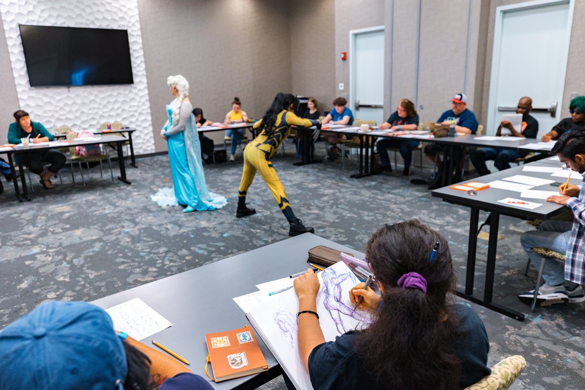 HelloItsLi's tweet photo. Photographed the Draw Together Art Show+Mini Fest this weekend &amp; it was a huge success for the Jacksonville art community. 🥳 

People really showed up with the intention to spend money on art. One of my favorite additions to this year is the cosplay figure drawing class! https://t.co/aPJDH5O2Hc