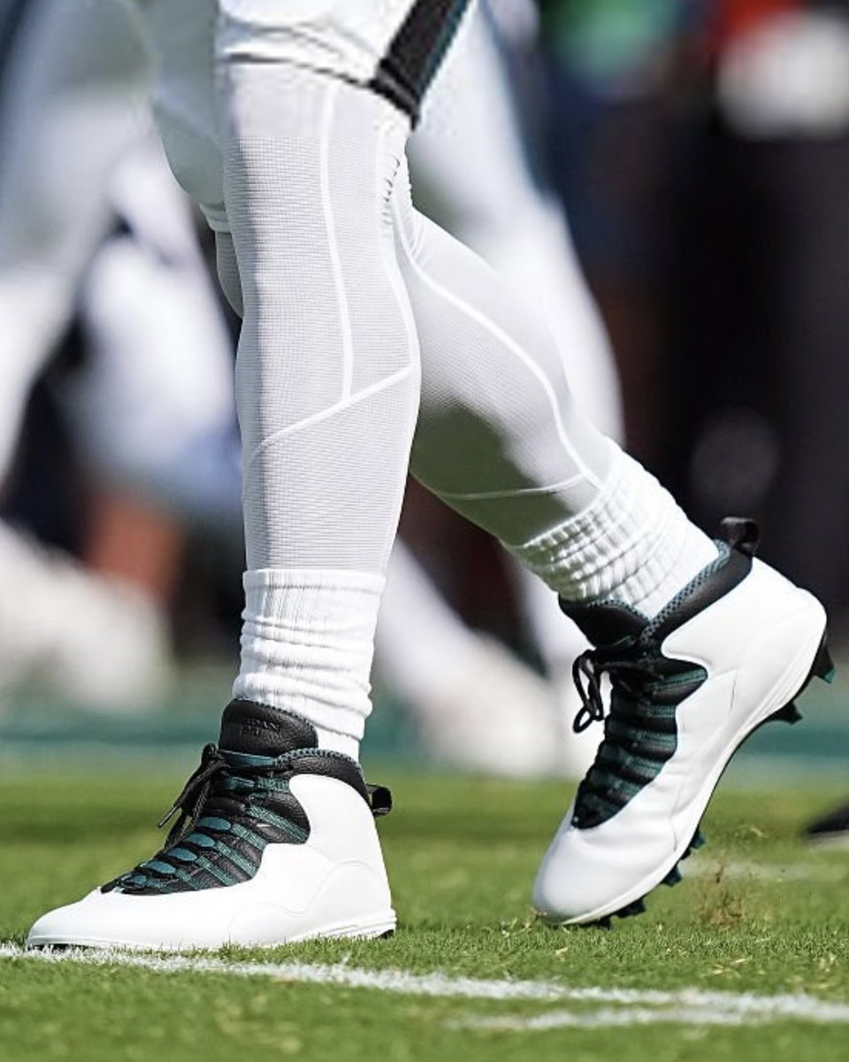 SoleRetriever's tweet photo. LOVE, HURTS: Jalen Hurts breaks out an “Eagles” Air Jordan 10 PE for Week 1 🦅 https://t.co/DSHXhx0PNG