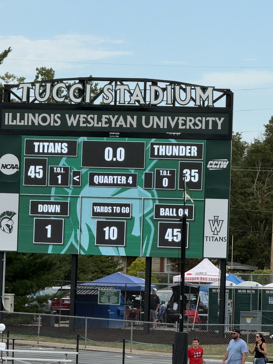 JoshStoddard69's tweet photo. Had an amazing opportunity yesterday to watch some Illinois Wesleyan Titan football live at Tucci Stadium!! Titans came out on top with a 45-35 victory. Nothing like Game Day! Great talks with many coaches as well. @CoachKosanovich @CoachHolte @IWUCoachJW @CoachBlinger @CoachViccari