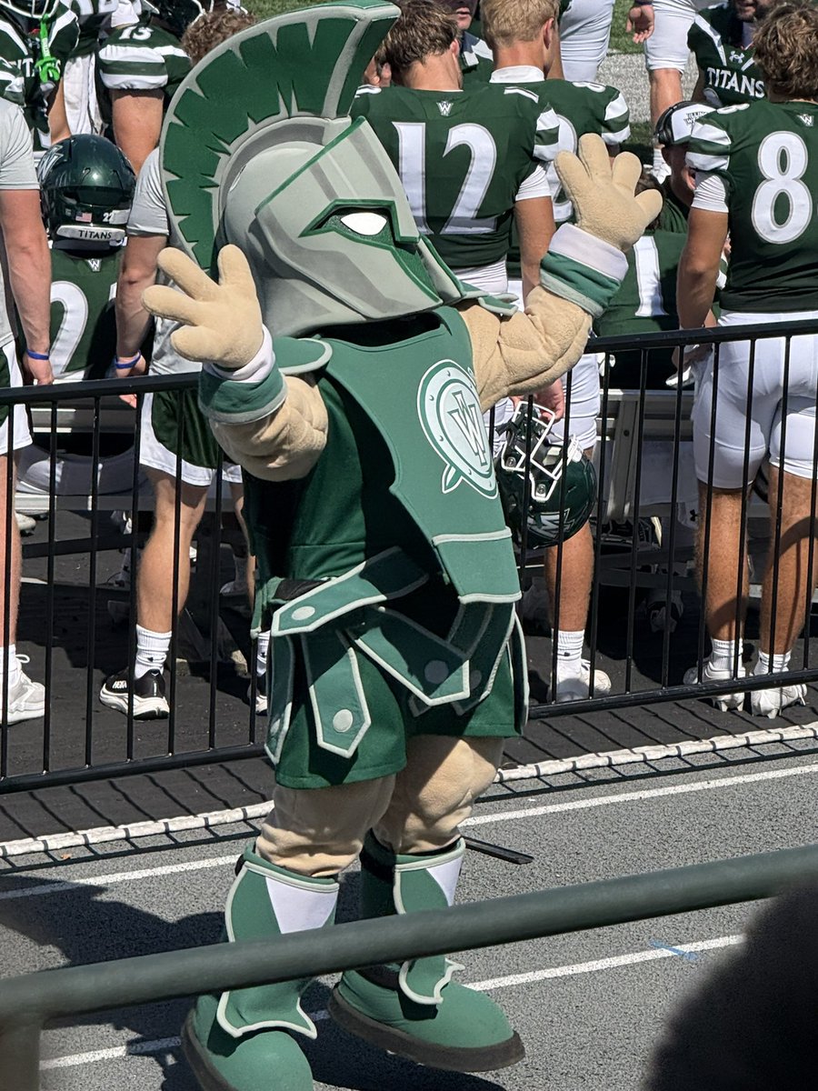 JoshStoddard69's tweet photo. Had an amazing opportunity yesterday to watch some Illinois Wesleyan Titan football live at Tucci Stadium!! Titans came out on top with a 45-35 victory. Nothing like Game Day! Great talks with many coaches as well. @CoachKosanovich @CoachHolte @IWUCoachJW @CoachBlinger @CoachViccari