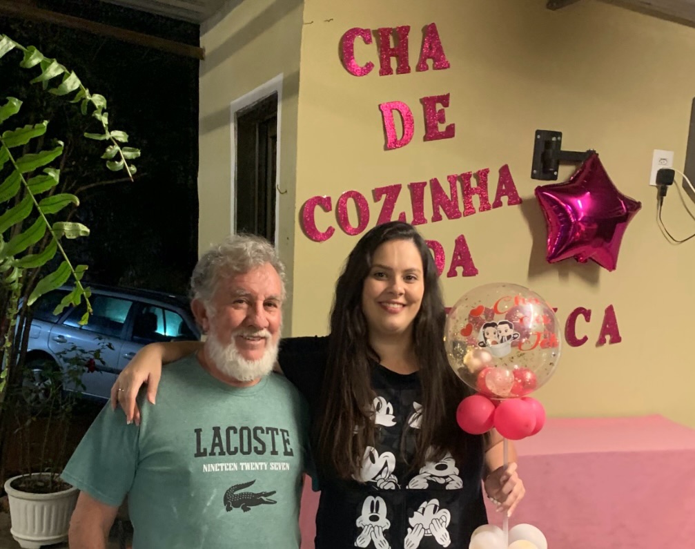 peruep's tweet photo. Hoje celebramos meu pai, um ser humano bondoso, honesto e único. Em meio ao luto, seguimos juntos, com saudade e fé. Sou grata por tê-lo com saúde. Feliz aniversário, pai. Que Deus lhe dê força e sabedoria sempre. https://t.co/xJIUWHL6O9