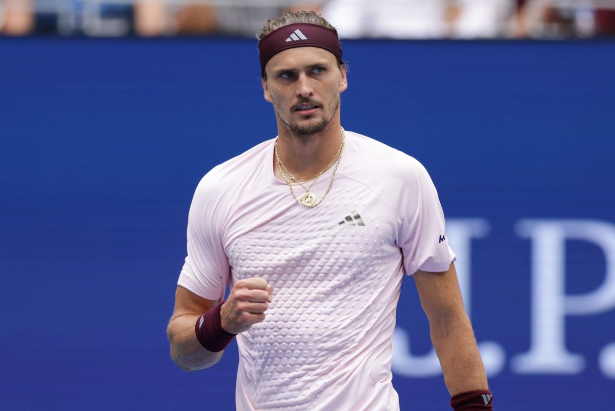 sntorres7's tweet photo. El mejor jugador de los mortales ha demostrado muy bien como hacerse cargo cuando los extraterrestres no están. Este 2026 le pertenece a Alexander Zverev, no hay dudas y lo confirma con 2 GS en el mismo año.

Ha jugado con muchísima jerarquía, manejó excelente la presión y ha aprendido de todos los golpes del pasado. Su historia merecía ganar más allá de muchos lo señalen, es un gran tenista.

Cuando todos dudamos de él, Sascha se animó y se tomó revancha. Ahora veremos si podrá imponerse ante Sinner o Alcaraz pero por lo pronto, le respondió a todos de que podía ganar un 2do Major y, por qué no, ser el próximo N°1 del mundo.