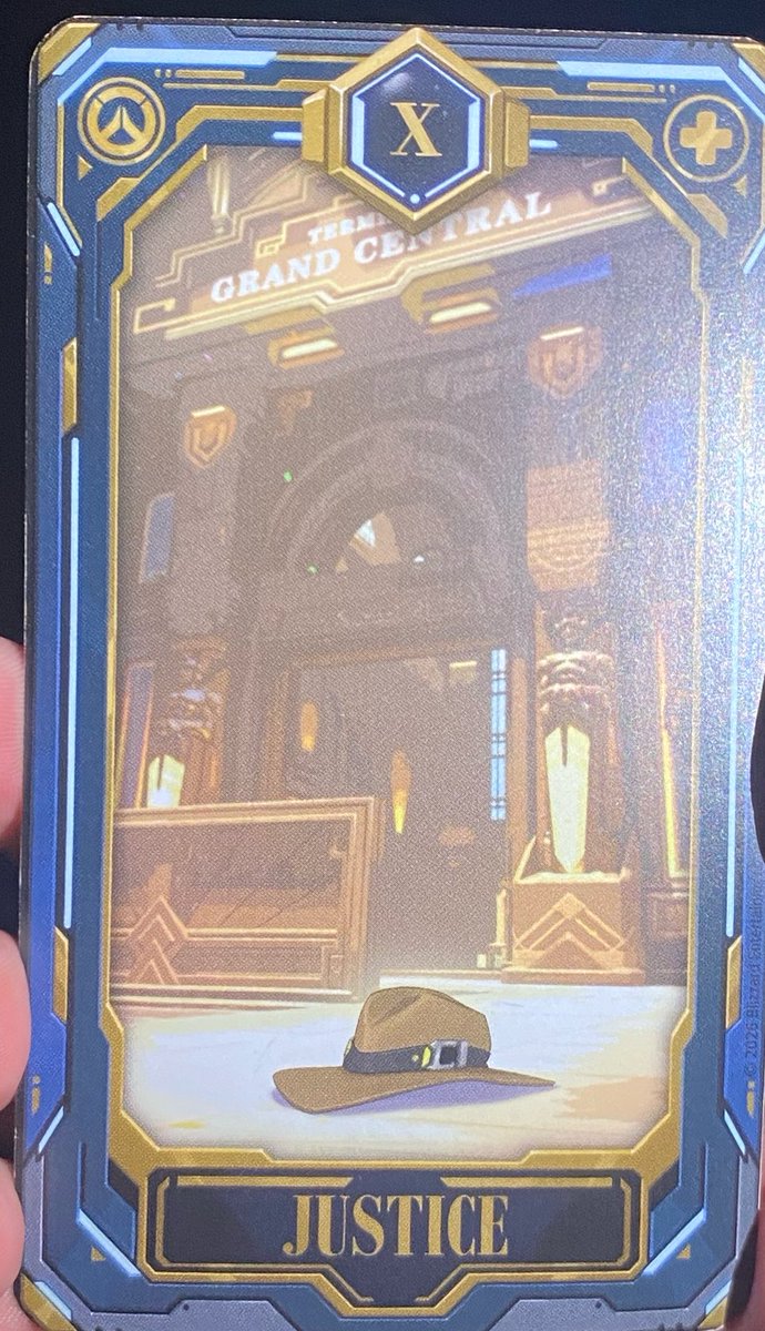 mushroomiiee's tweet photo. THE OMNIC DETECTIVE WAS TEASED AT BLIZZCON’S OMNIC ORACLE HERE IS THE PHOTO (Hes from new york?????) https://t.co/Mt6o9nsykV