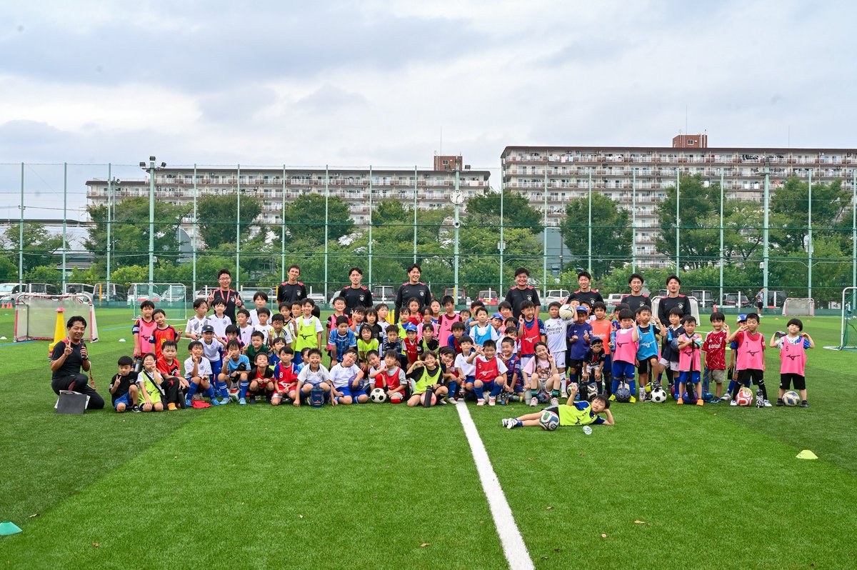 JpZiro's tweet photo. 『三菱養和会調布グラウンドリニューアル記念サッカーフェスティバル』　9月13日(日)
新しい芝でのびやかにサッカーを楽しみました。またねー👋 https://t.co/zqHciaeGbq
