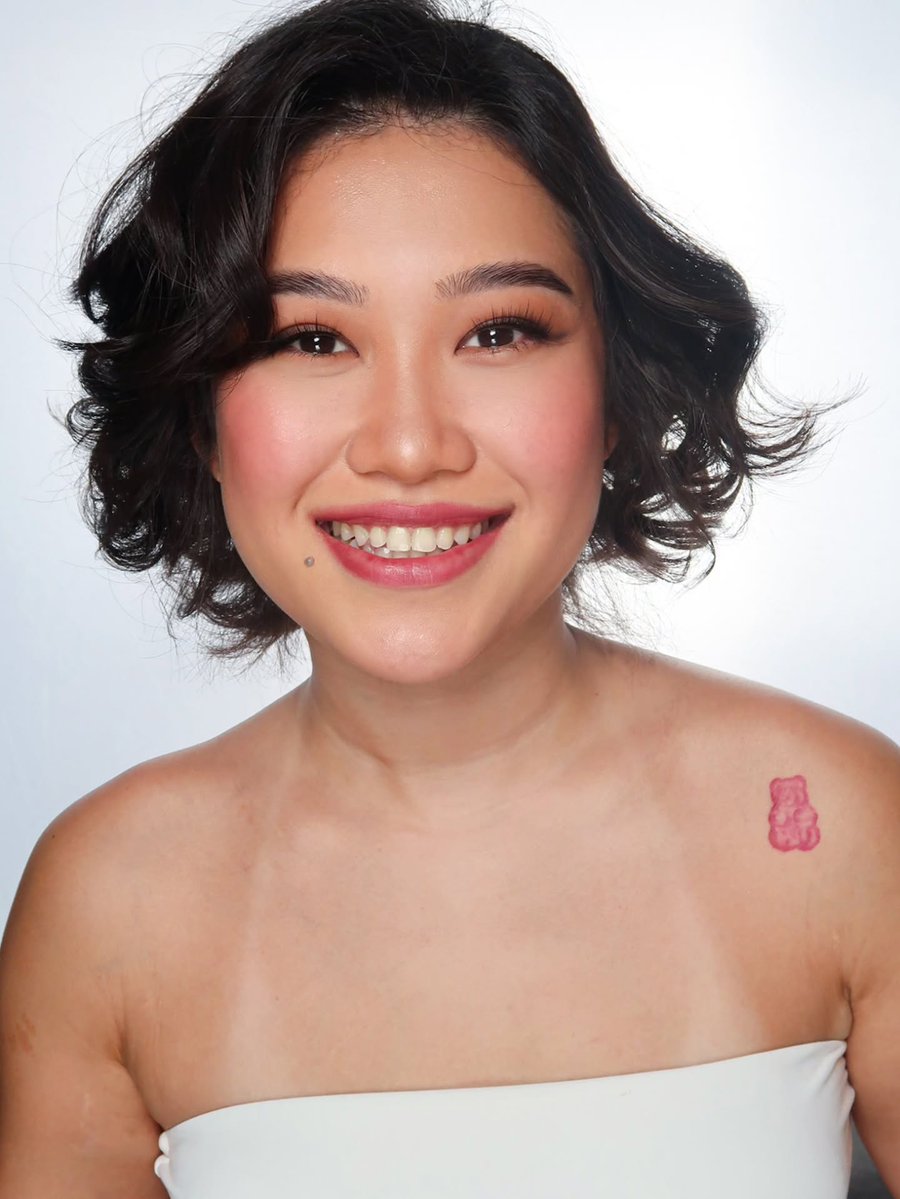 kin00071963's tweet photo. Soft glam for her graduation pictorial. Future Atty. in the making. Metro Manila–based makeup artists creating personalized looks that enhance your natural beauty for every special occasion. Message us for bookings. https://t.co/Se2gDY2FeD