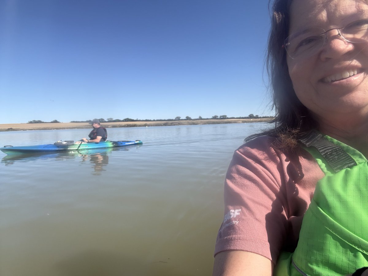 merlemassie's tweet photo. Waiting for it to be dry enough to go. #harvest26 #RainRainGoAway #paddle #kayak #SpringwaterLake https://t.co/YaejBuuN6j