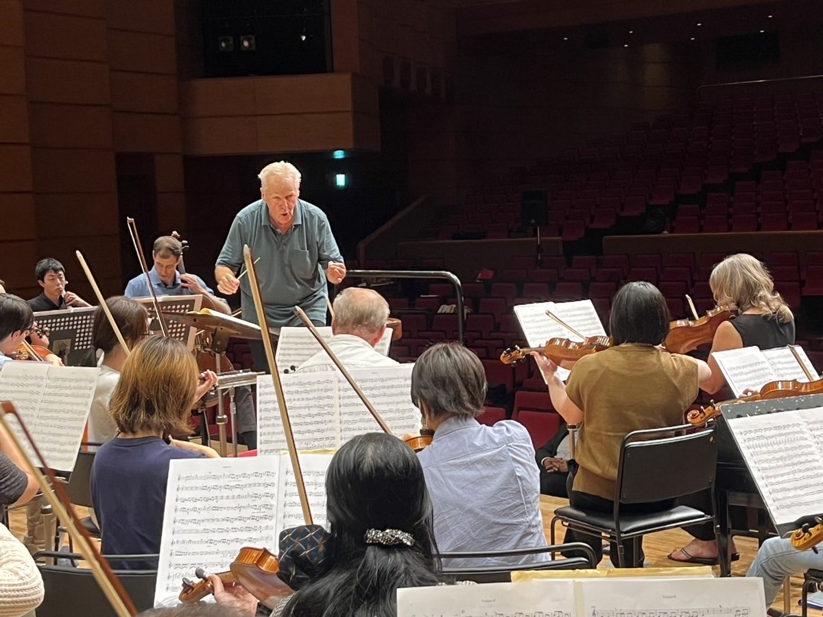 nagano_phil's tweet photo. いよいよウィーンセミナーが始まりました！
ウィーンの先生方の音を間近で聴くことができるこの機会は、本当に何事にも代え難い貴重な体験です✨
全員集中して練習に取り組みました！
Instagramでも練習の様子をご紹介しています♪
ぜひご覧ください↓👀
https://t.co/wkd7PJc6NI https://t.co/mvwyMmasIi