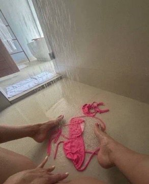 jujuliaoso's tweet photo. If you’re married, don’t open the comments section     

 I’m warning you. https://t.co/6ZatjRqIjb