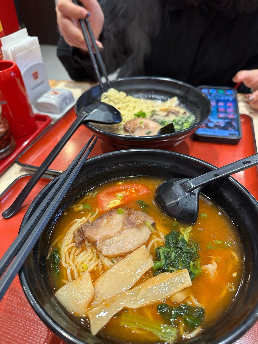 PhungSchlekovx's tweet photo. Late night craving hit Slurp our steaming umami ramen, only here at Corner Nook. https://t.co/hhh3n4ZL0I
