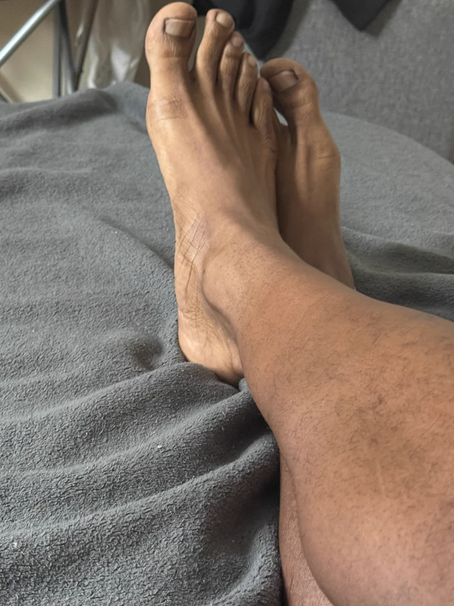 確認用(flashiest feet) TheSize13Experience on X / X