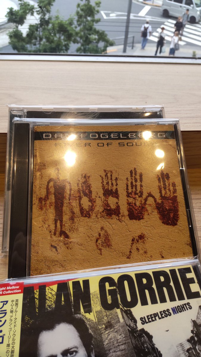 Makoto9957's tweet photo. 660
#CD2026
ダンの1993年の作品
ジャケットは左の方が良い
ノーマークのアルバムでしたが、彼らしい作品だと思います。 https://t.co/RHnmr6lcI1