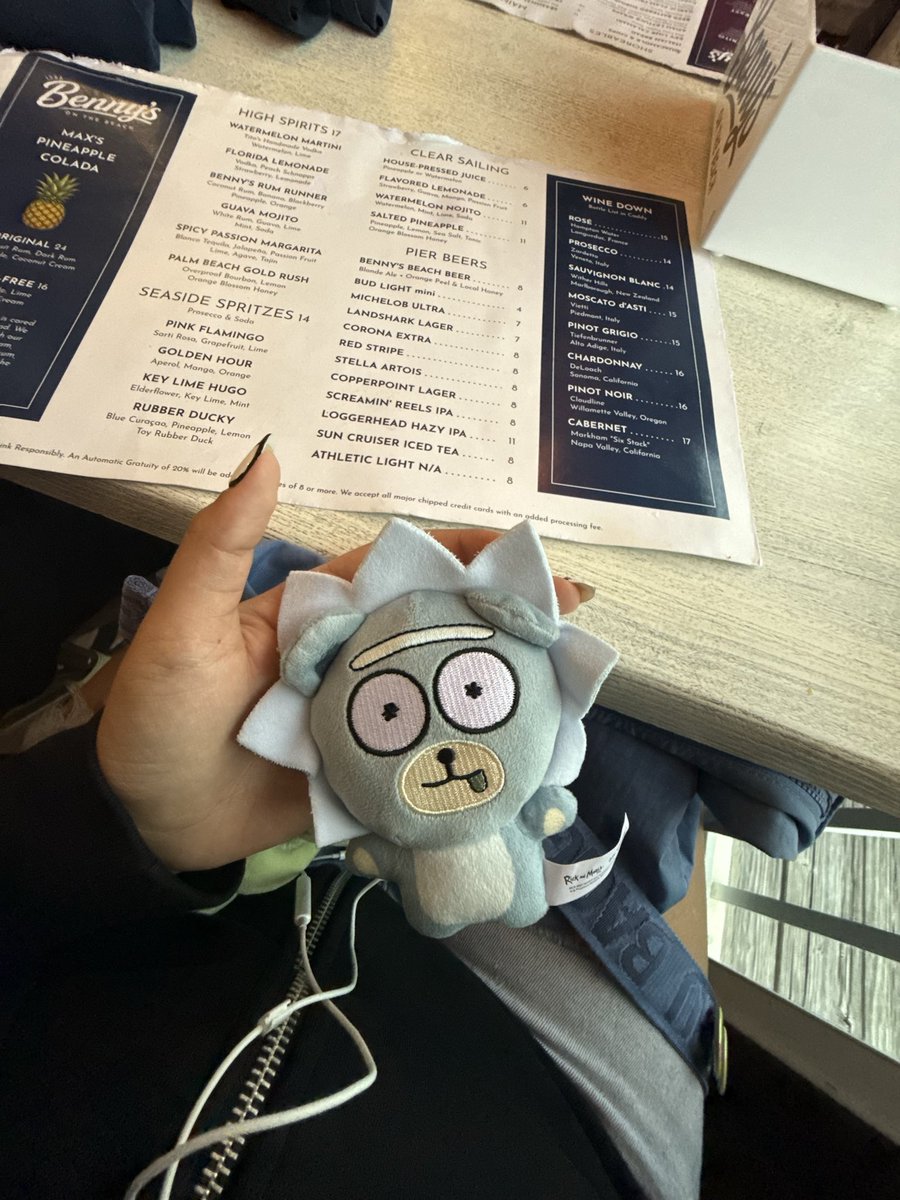 witawyme's tweet photo. He was so happy to come to the restaurant with me https://t.co/kJJH8s1hf5