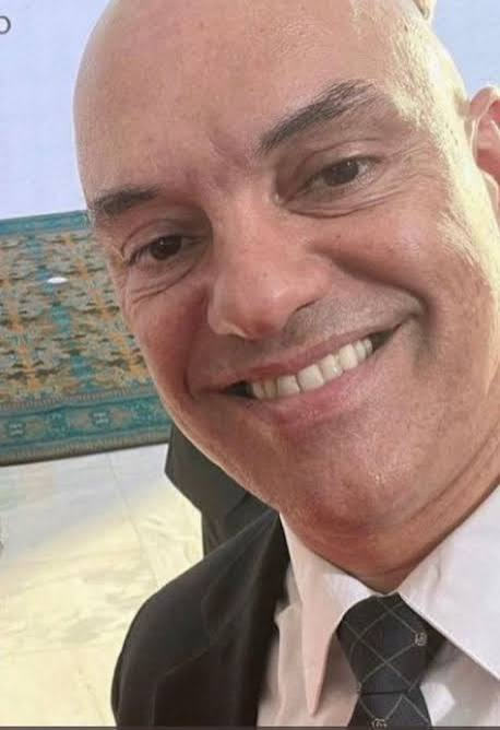 FaimaLima's tweet photo. continuo dizendo, até que me provem o contrário, tô com XANDÃO https://t.co/xyEhFwoR5g