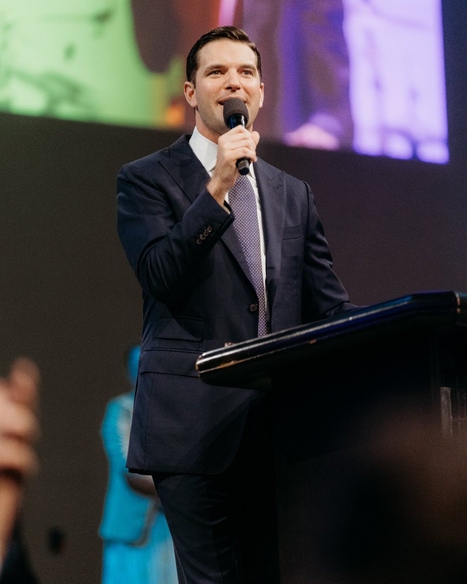 POAlex's tweet photo. We won’t take for granted the opportunity to stand in the presence of God. 
Each Sunday at POA is a chance to give our all to the One who deserves it!

We hope you were able to enjoy today’s POA Worship Service. If not, you can catch it on YouTube, Facebook, or the POA app. https://t.co/NI0zvyRvJr