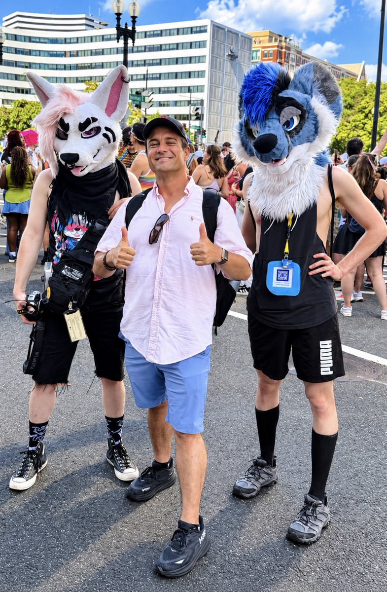 DomFreePress's tweet photo. Not all furries are horribly uneducated people that should actually take less medication.

Just the ones attending SCAD. https://t.co/i1AhhhS75H