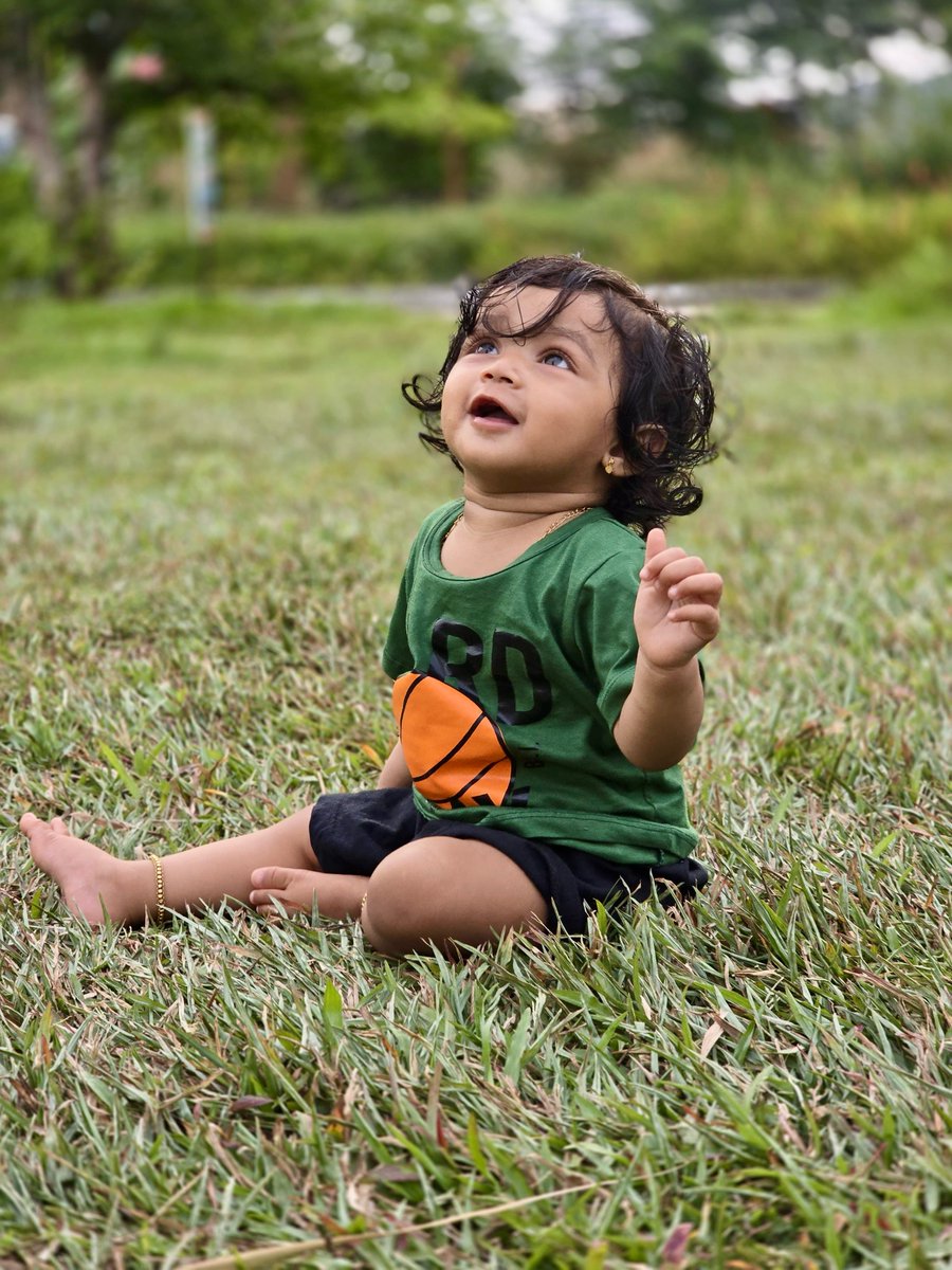 cezazeynep's tweet photo. Cutest little explorer soaking in the beauty of Pothundi Dam, Nenmara. A perfect evening for nature, family moments, and candid smiles. https://t.co/SVEgXVvqdu