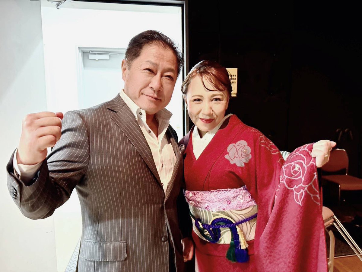 Miyuki_niigata's tweet photo. 新潟プロレス様のウェルカムショーにて歌わせていただきました。感謝申し上げますm(_ _)m
乙川会長様、いつも素敵😀です。
堀敏彦アナこと、リーホー様軽快なトークありがとうございます♪選手の皆様の戦い、楽しく応援させて頂きました。 https://t.co/QvBZY9MEq6