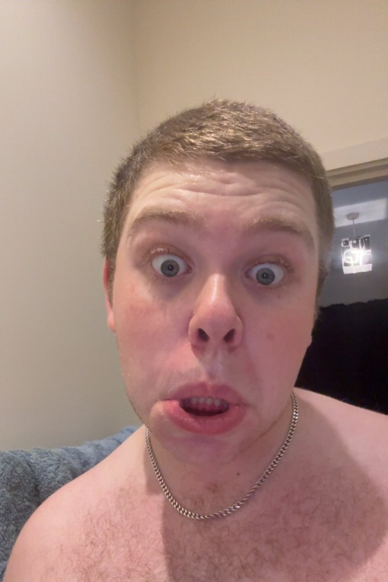 harrynotaverage's tweet photo. crazy face i  just found out that i can do 

yall fw it? https://t.co/t0ASViTt24