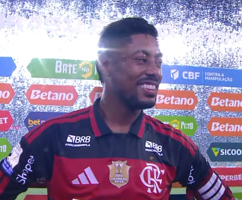 CentralFlaNacao's tweet photo. Bruno Henrique chegou em 200 JOGOS no Maracanã! https://t.co/PWUUMc4Buc