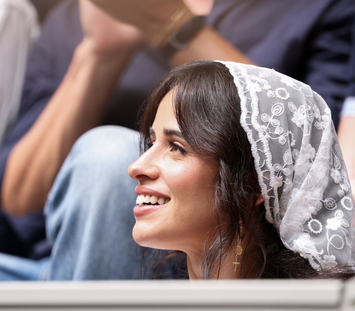 CamilaCabelloBR's tweet photo. Camila Cabello 🤍 https://t.co/6MTVJ91fJc
