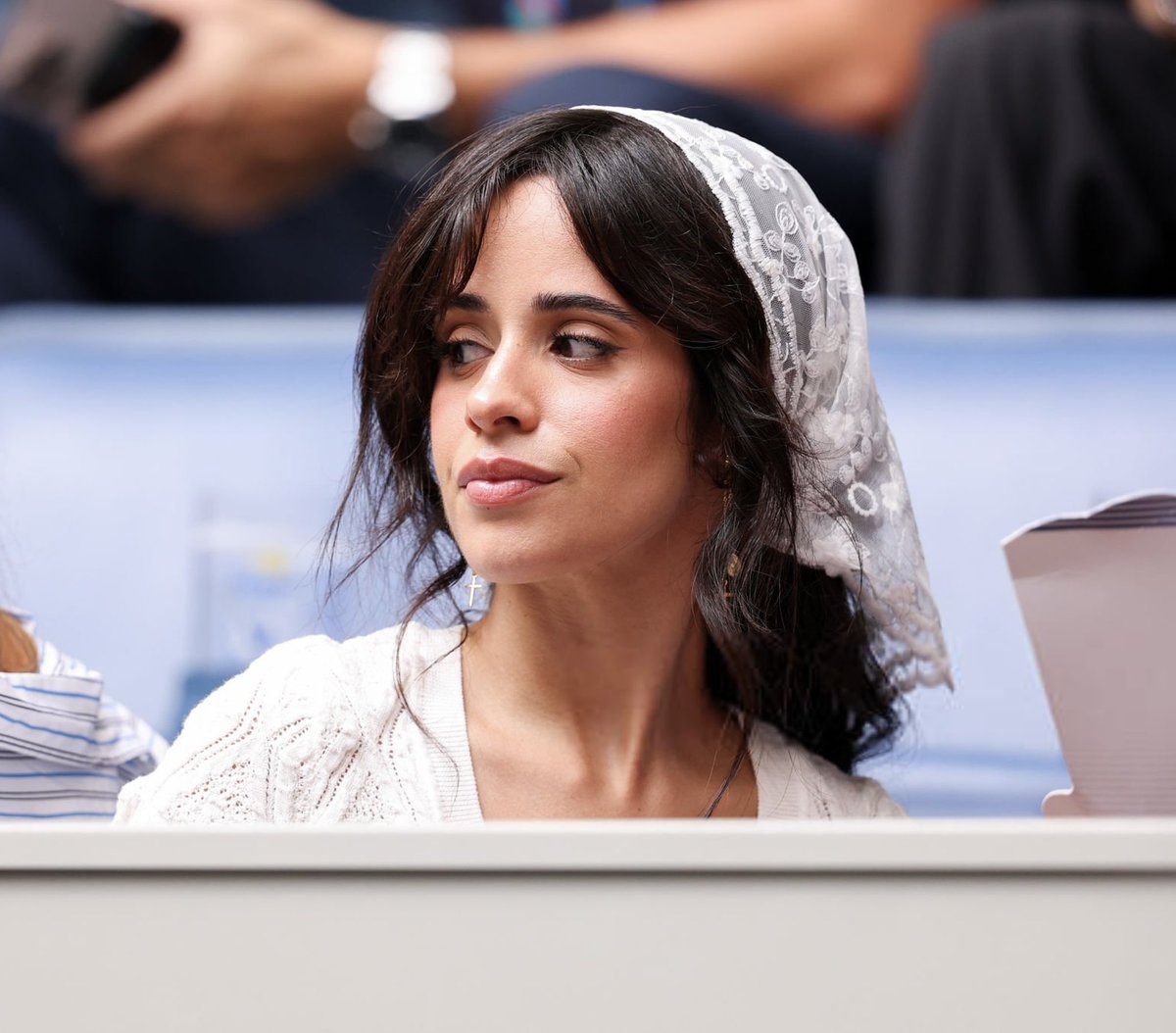 CamilaCabelloBR's tweet photo. Camila Cabello 🤍 https://t.co/6MTVJ91fJc