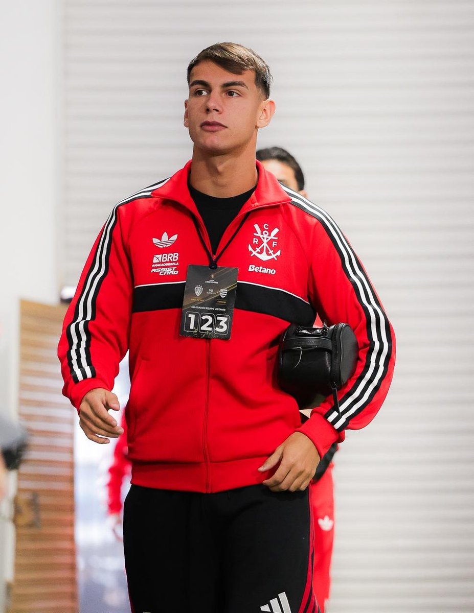 DGcorreiaPeres's tweet photo. 🇦🇷 Joaquín Freitas

vamos falar dessa jóia rara que o Flamengo contratou.

que jogador extraordinário. https://t.co/eDnhB6kLxX
