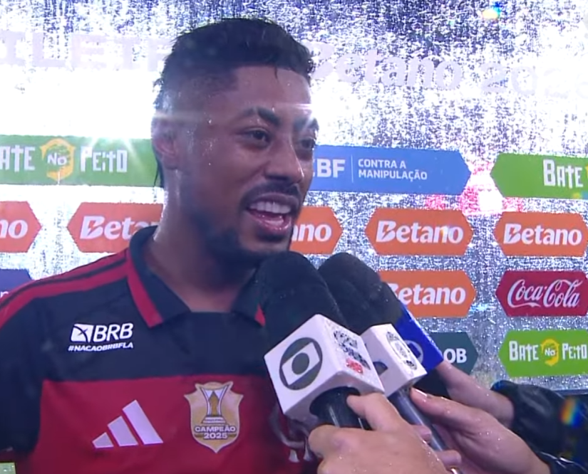 CentralFlaNacao's tweet photo. Bruno Henrique sobre o gol no jogo de hoje:

"Como eu sempre falo, eu tô aqui para servir o Flamengo. Eu trabalho bastante, independentemente de jogar ou não, quando a oportunidade aparece tem que fazer jus a vestir essa camisa."