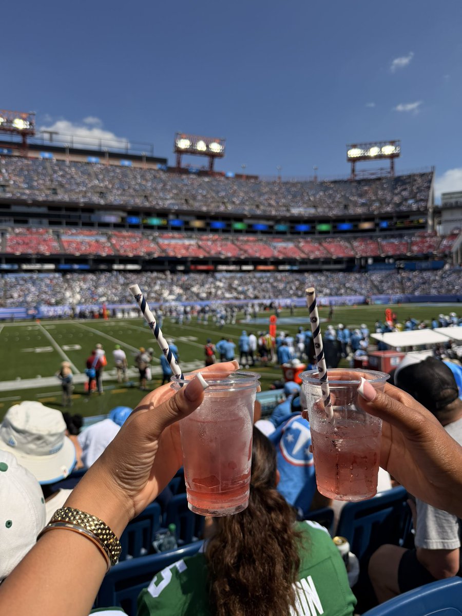 jaidamilan1's tweet photo. Happy NFL season! Itβs still #HOWBOUTDEMBOYZ πβοΈ https://t.co/3xwnsZ3nzY